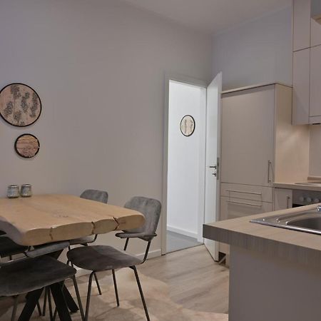 Ferienwohnung Uhrwerk เฟลนส์บวร์ก ภายนอก รูปภาพ