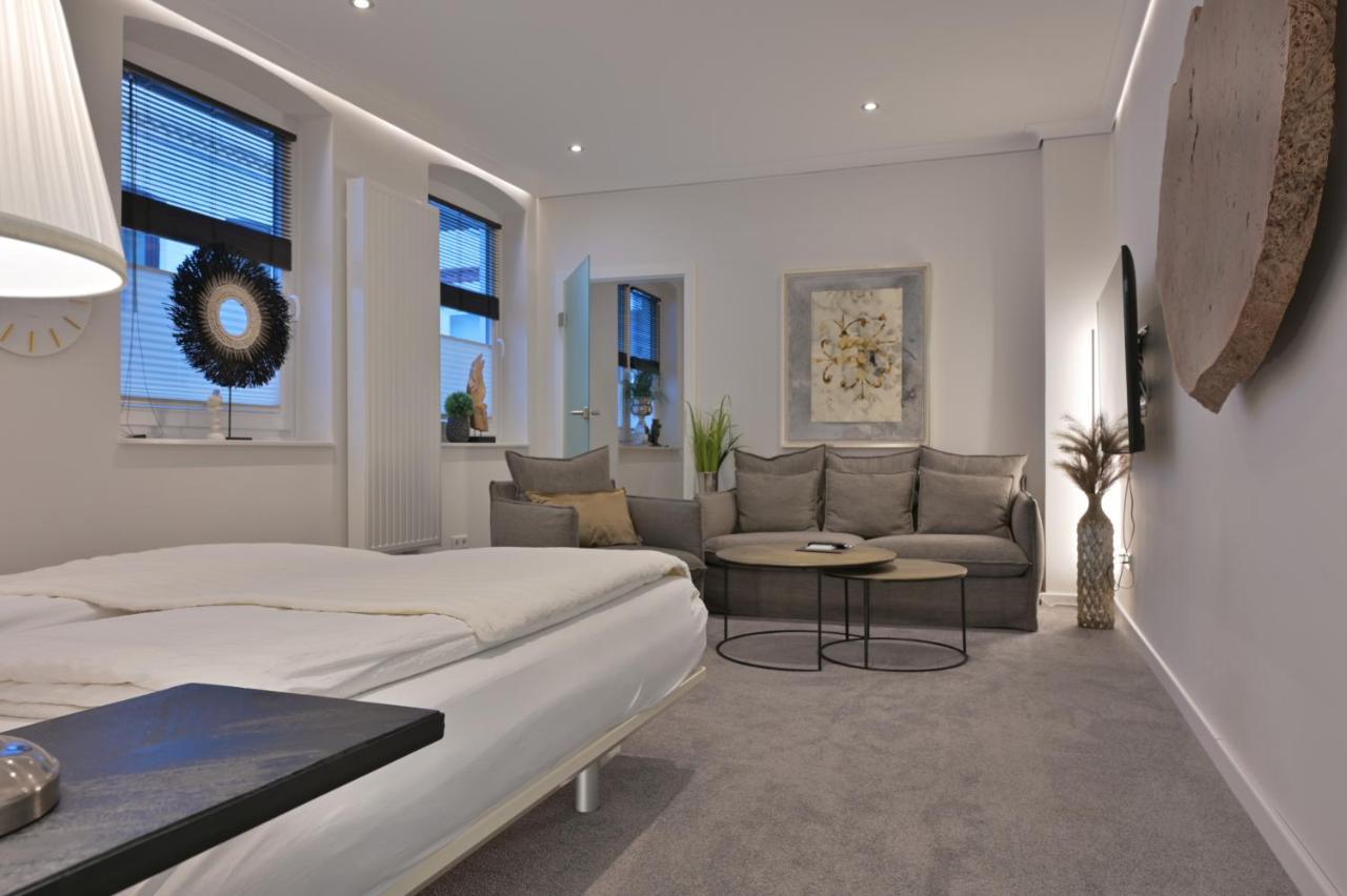 Ferienwohnung Uhrwerk เฟลนส์บวร์ก ภายนอก รูปภาพ