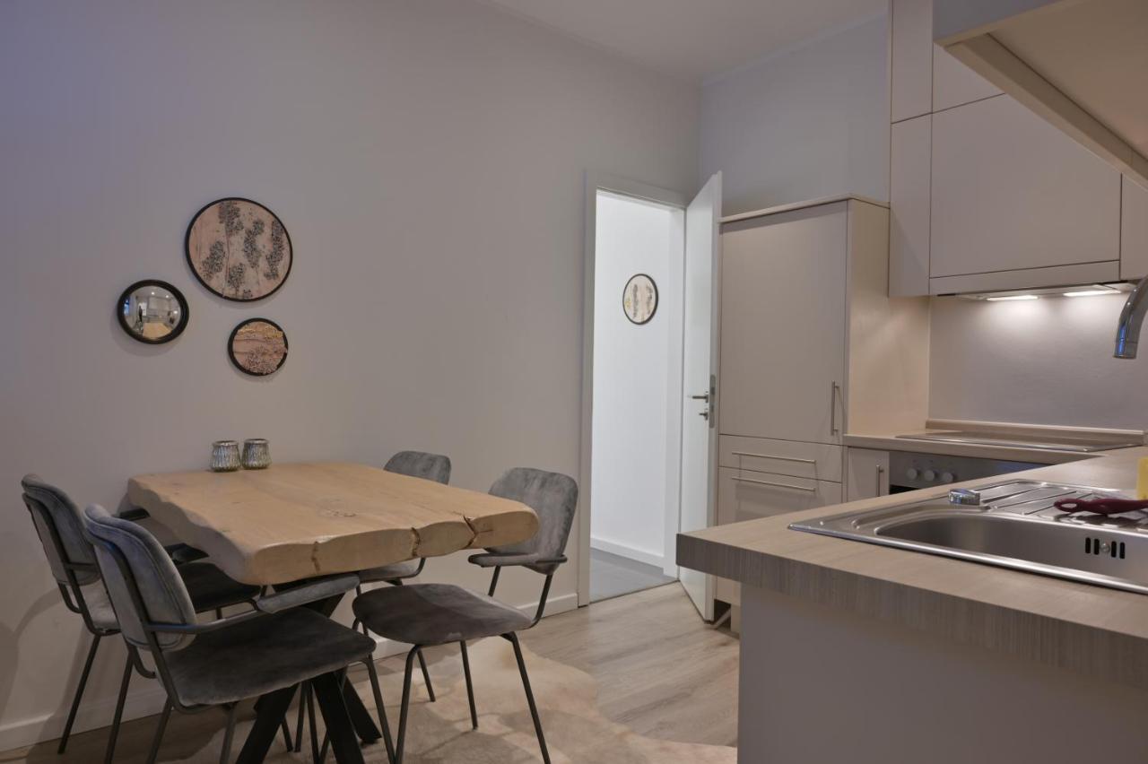 Ferienwohnung Uhrwerk เฟลนส์บวร์ก ภายนอก รูปภาพ